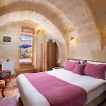 Peri Cave Ortahisar